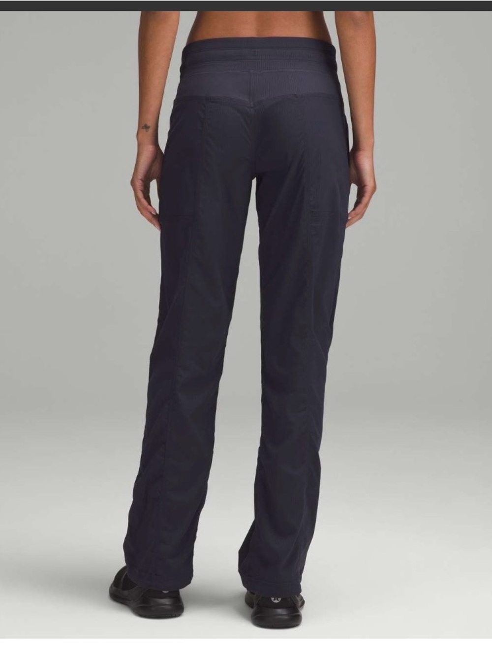 Lululemon Dance Studio Mid-Rise Pant *Short
Black Night 28” inseam